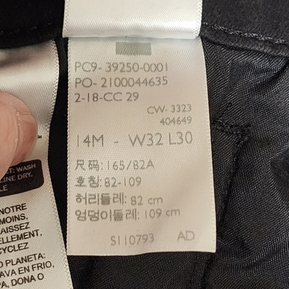 Levi's Jeans Women's 14M 32x30 Classic Straight Black Stretch Dark Wash 32 X 30 - Picture 10 of 10